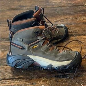 Keen Targhee II hiking boots